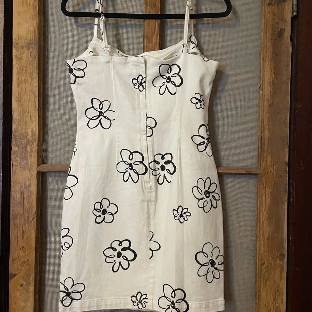 NWT Reformation Delphinia Denim White Dress with Black Floral illustrations, 6 - Picture 6 of 8